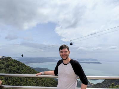 Professional guy seeking house share Main Photo
