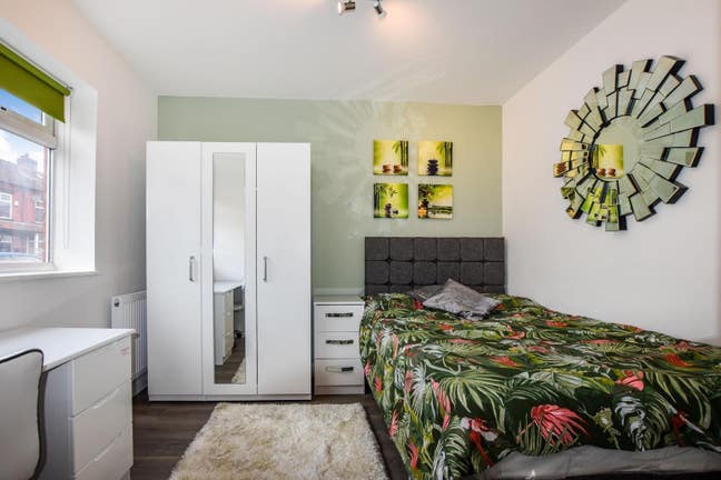 6 Bed Designer Fallowfield House Main Photo