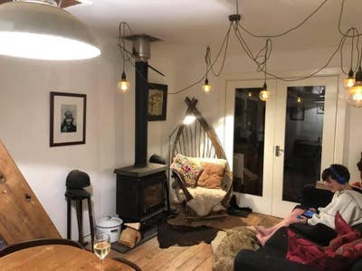 Double Room in Quirky Cosy House Main Photo