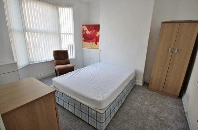 Shared House - Universal Credit Main Photo