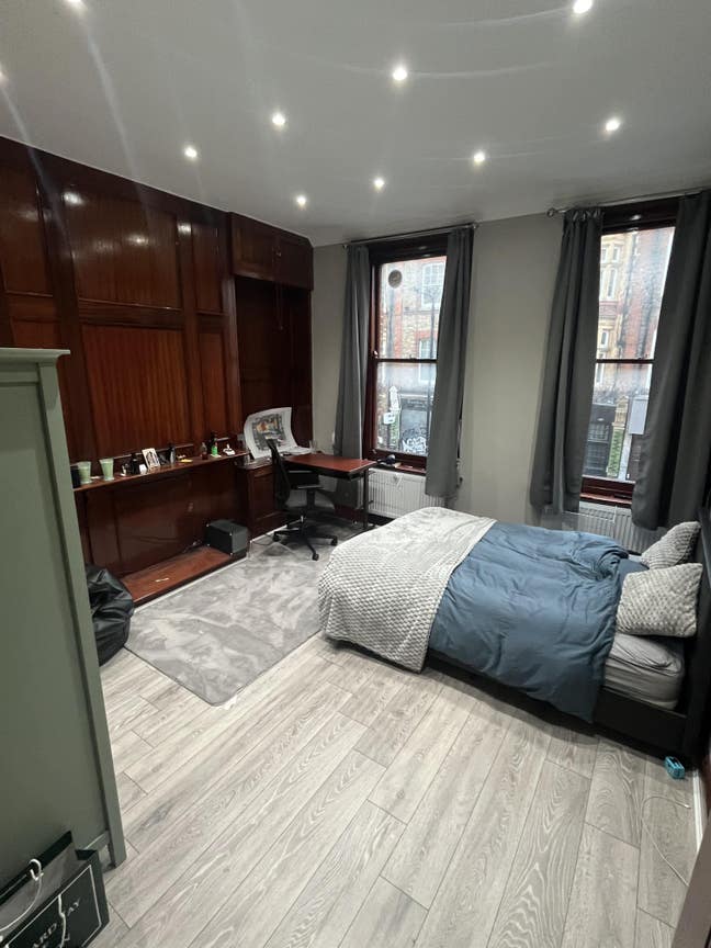 Large Double Room in the Heart of Bloomsbury Main Photo