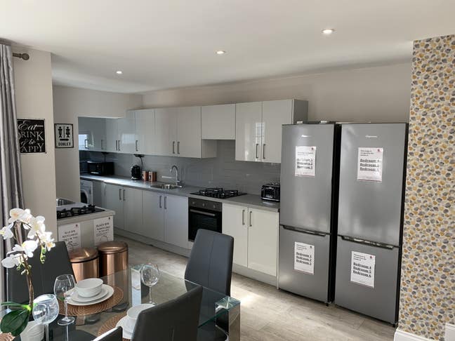 Quiet Double Ensuite Rooms - East Ipswich Main Photo