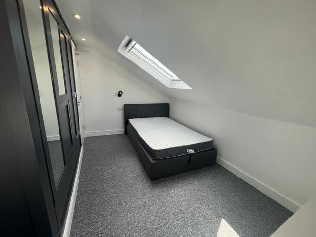 Double loft room Main Photo