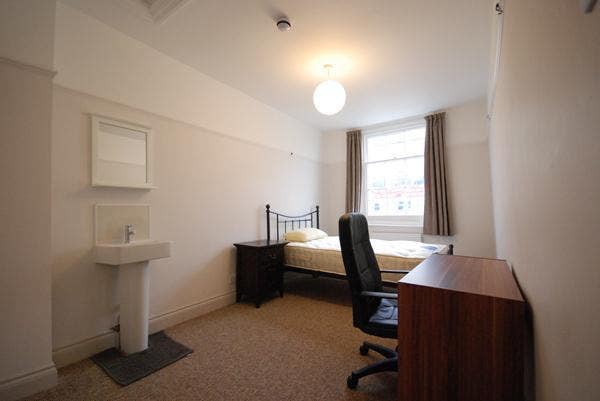 Amazing Student room for rent  Main Photo