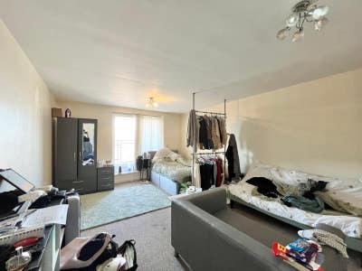 Spacious room with own lounge area in JQ inc BILLS Main Photo