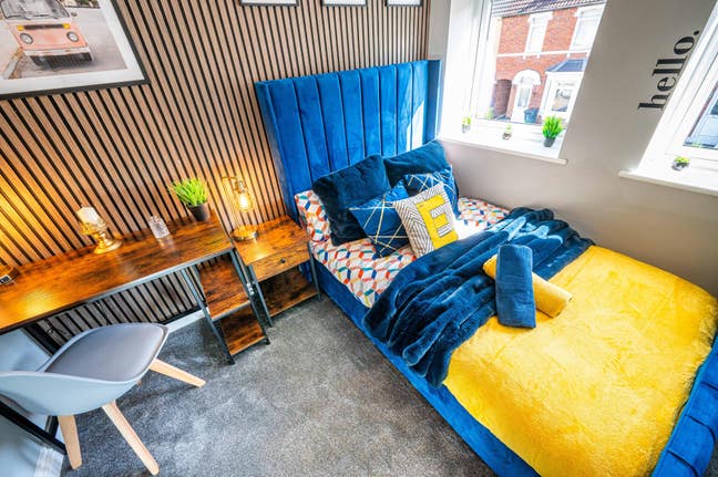 INSANE 🤯 Fully Furnished 😻 Private Ensuite  Main Photo