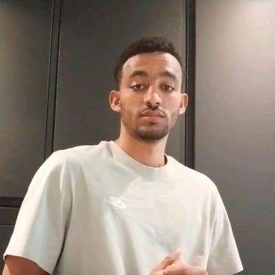 I am a professional male aged 26. I am lookin... Main Photo
