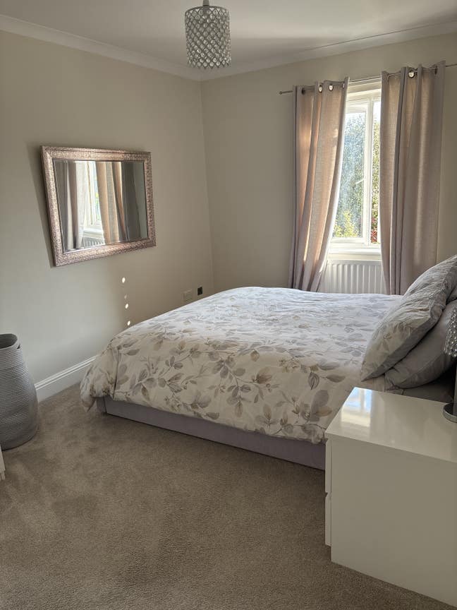 Double Room, Amazing Location! ✨  Main Photo