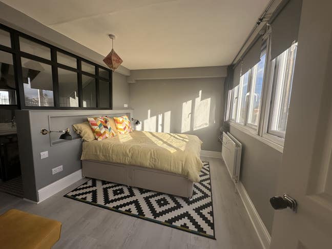 En-suite double room London N17 Main Photo