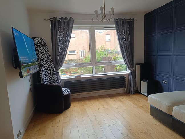 1 double bedroom available in Livingston area. Main Photo