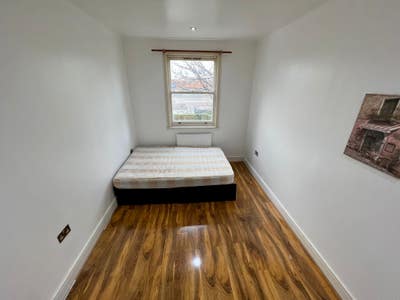 Bermondsey! 1 Double Room Available Now Cheap Main Photo