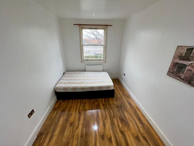 Bermondsey! 1 Double Room Available Now Cheap Main Photo