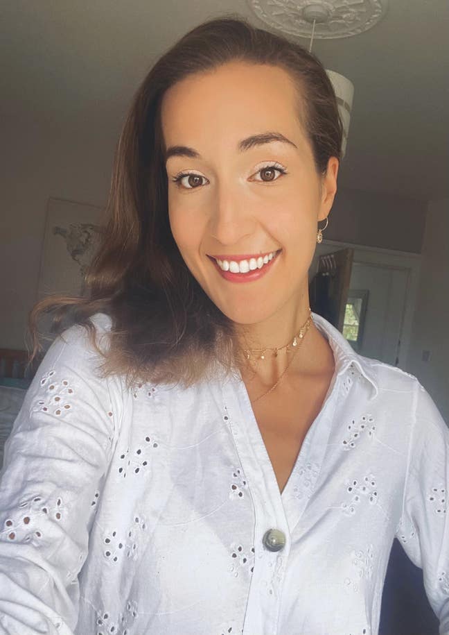 28-year old female looking for a room Main Photo