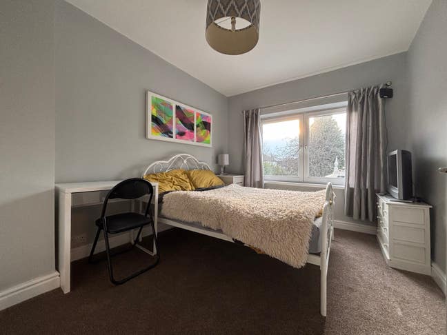 Spare room near RSUH  Main Photo