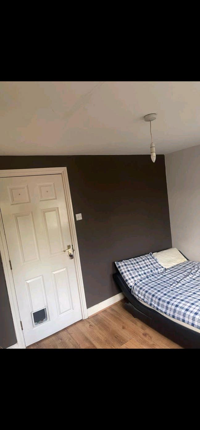 Exquisite Room for Rent in a Modern Townhouse Main Photo