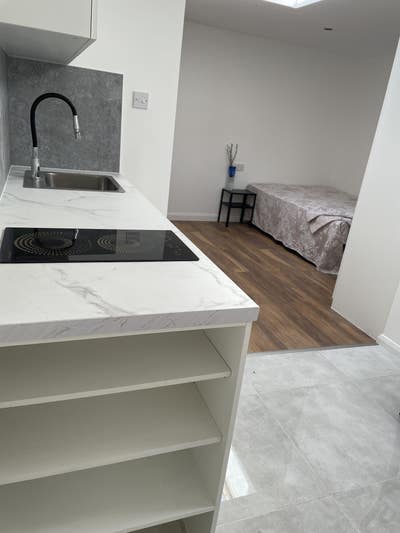 Brand New Studio | Close to Tube | Furnished Main Photo