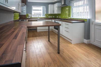 1 Double En Suite Room in L6 Area! Main Photo