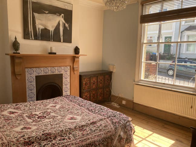 Bright and airy double room Main Photo