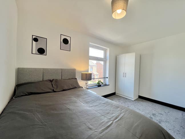 🏡 Brand New Ensuite Rooms – Luxury Professionals Main Photo