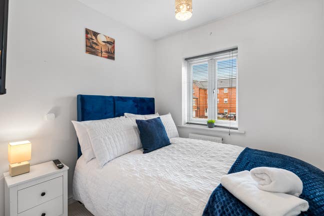 Modern & Flexible 3-Bed Home – Sleeps 7 – Havisham Main Photo