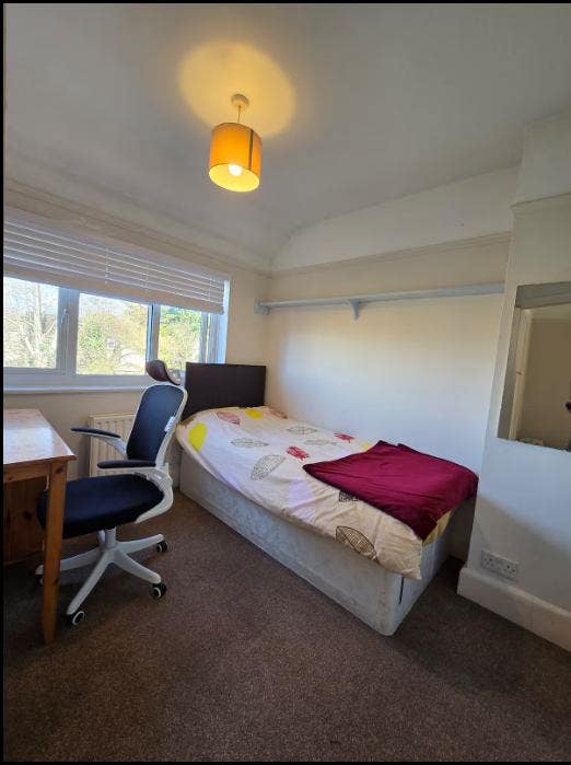 Available room for rent  Main Photo