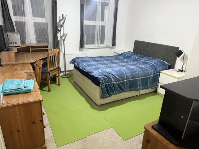 Double Room in Ground Floor Flat in Horsham Main Photo