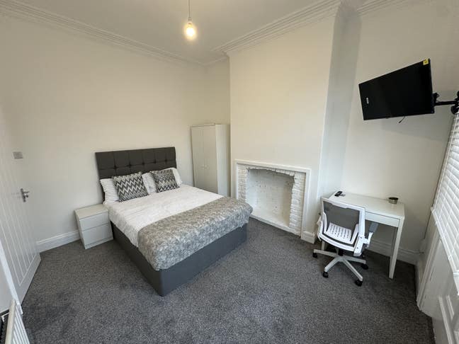 4 Bed House Share Newly Renovated Rooms  Main Photo