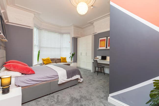Luxury En-suite room - Close to Bury Centre (148) Main Photo