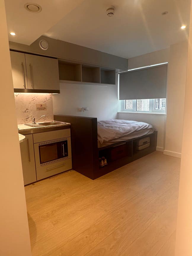 Paddington Premium Studio | £380pw Summer Sublease Main Photo