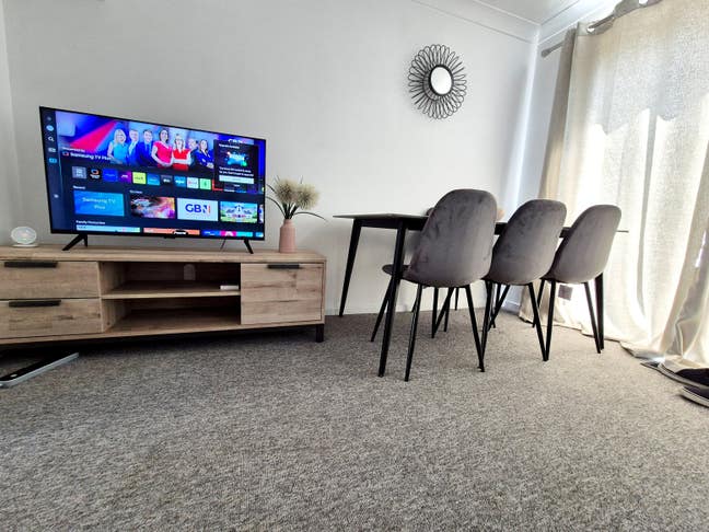 Lovely 2 bed house in Bradley Stoke Main Photo