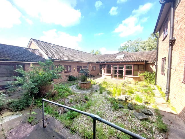 Rooms from £325 All Bills Included in Telford  Main Photo
