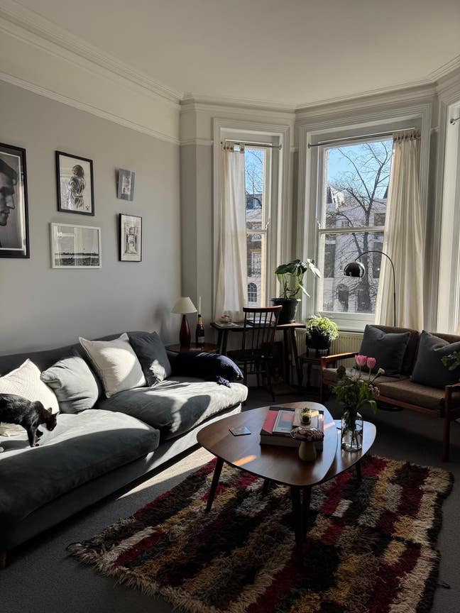 Double bedroom in cozy London flat Main Photo