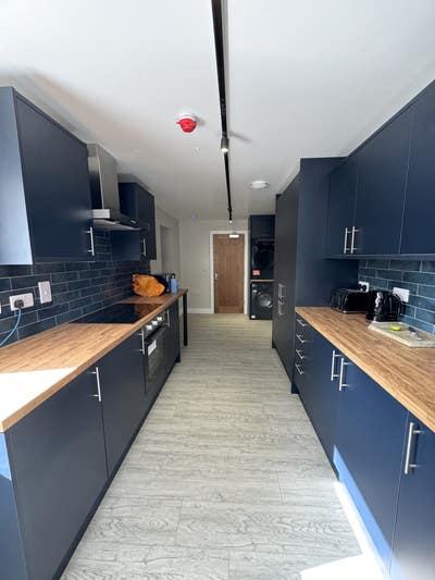 Studio-Style Room, En-Suite & Bills Inc. ✨ Main Photo