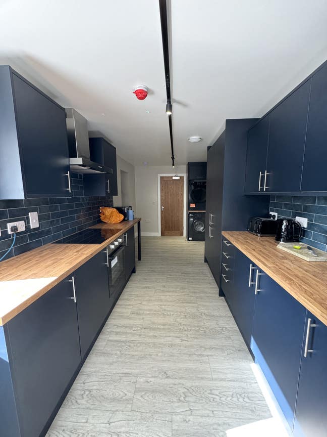 Studio-Style Room, En-Suite & Bills Inc. ✨ Main Photo