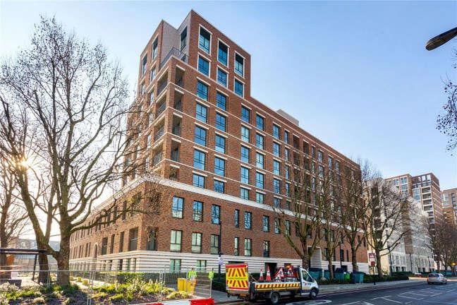 Double w/ Pvt Balcony *3 BedFlat*Siddal Apartments Main Photo