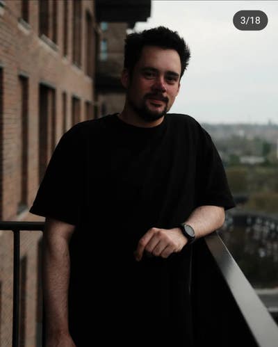 Chef seeks room w/desk Main Photo