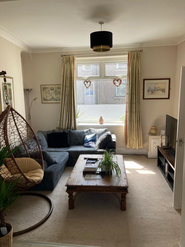 1 Room Available in Nicely Renovated House Main Photo