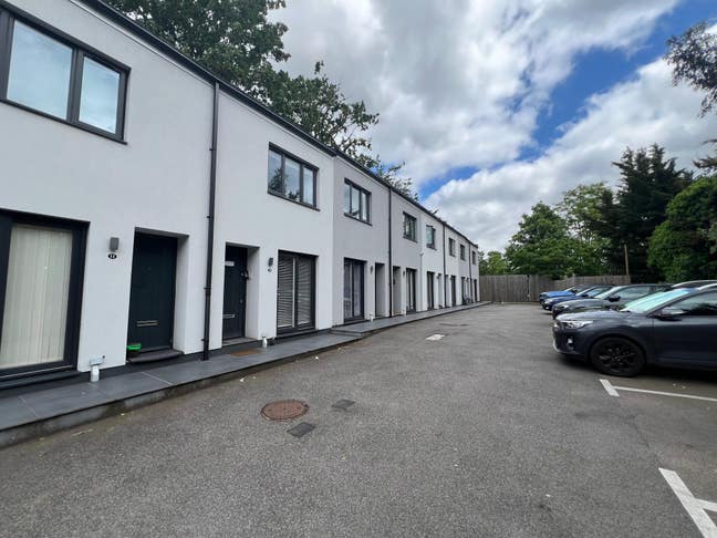 Dartford**Brand New 1 Double Bedroom House** Main Photo