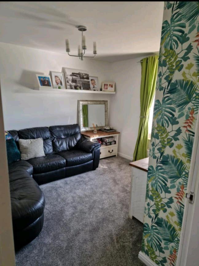 Self-contained furnishd double bedroom  Main Photo