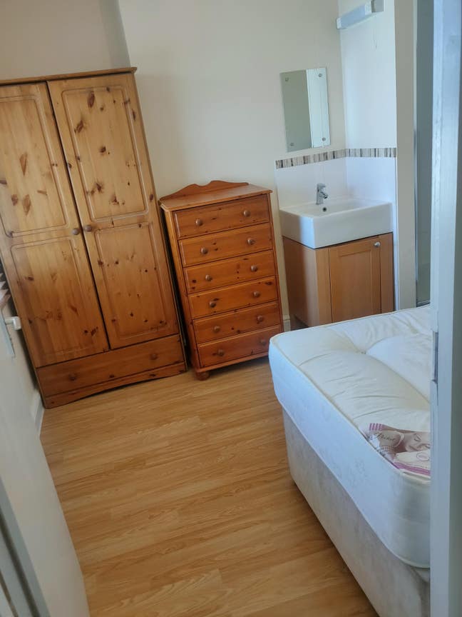 En-suite Double Room in city centre Main Photo