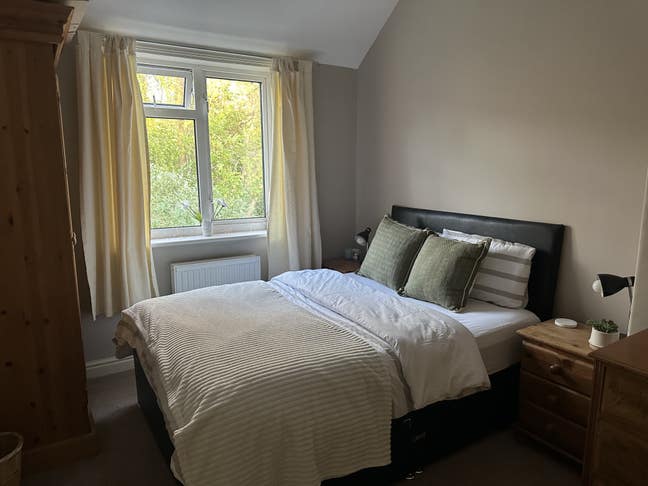 Double bedroom - bills included ⭐️ Main Photo