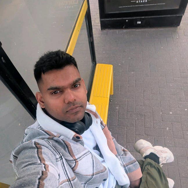 Professional Male seeks a single or double room Main Photo