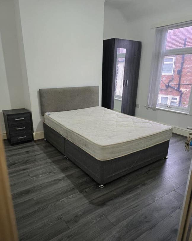 Benefits Only Shared House - No Deposit Main Photo