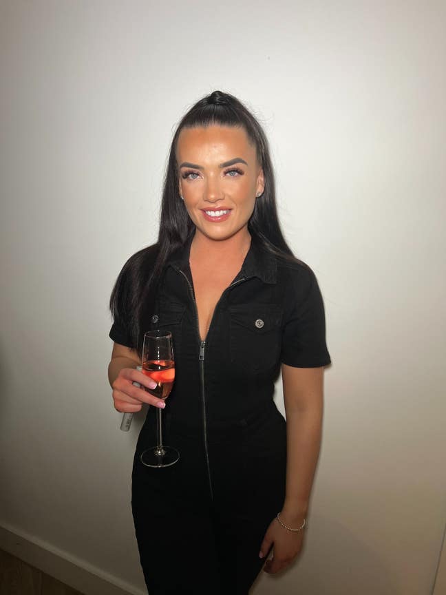 Female house share only!  Main Photo