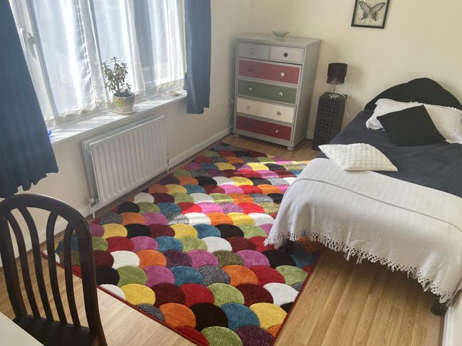 Very Spacious fully-furnished Room - London N8 Main Photo