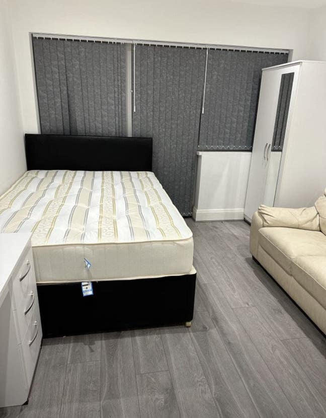 Emergency Accommodation - No Move in Fees Main Photo