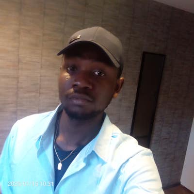 I am a professional male aged 28. I am lookin... Main Photo