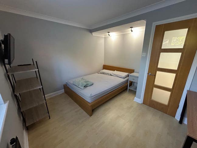 Room in a beautiful house near JP Morgan! Main Photo