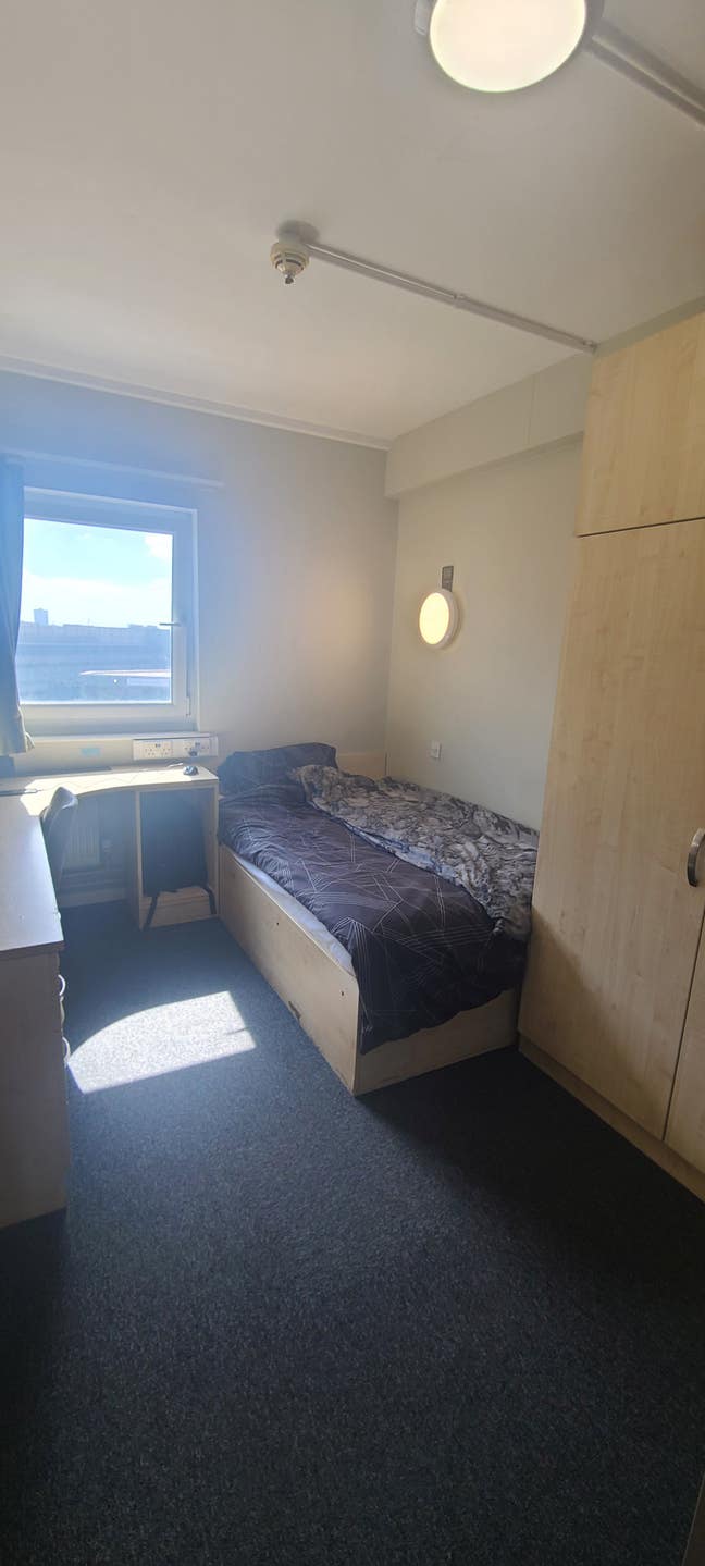 Ensuite Premium Range 2 Room, Aston Main Photo