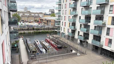 1 double room single person. Canal views Main Photo